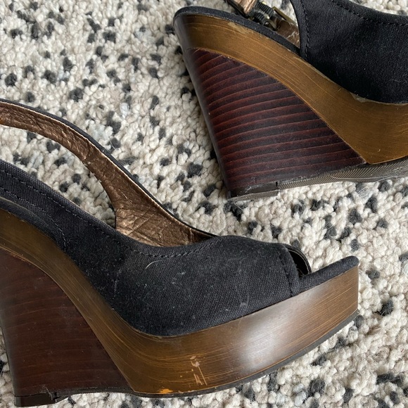 Spring Wooden Wedges - Picture 5 of 10